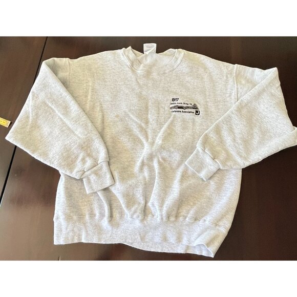 390th Bomb Group (H) Gray Sweatshirt Size Large Veterans Assoc B17 Plane STAINED - Picture 4 of 10